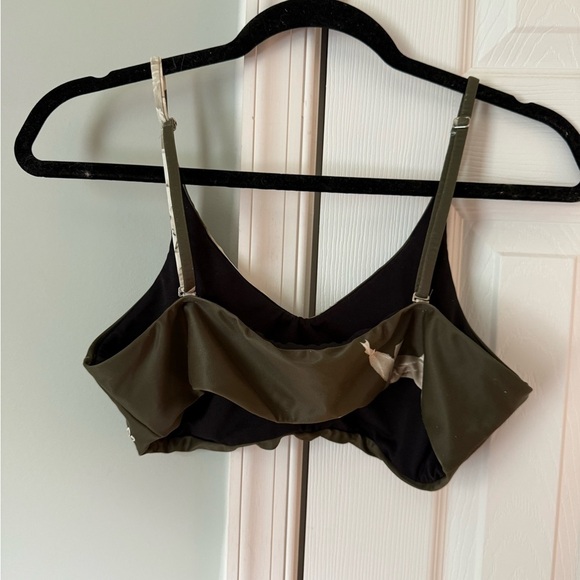 Albion Fit Rise Bralette Swim Top Large Green with white Flowers - Picture 3 of 4